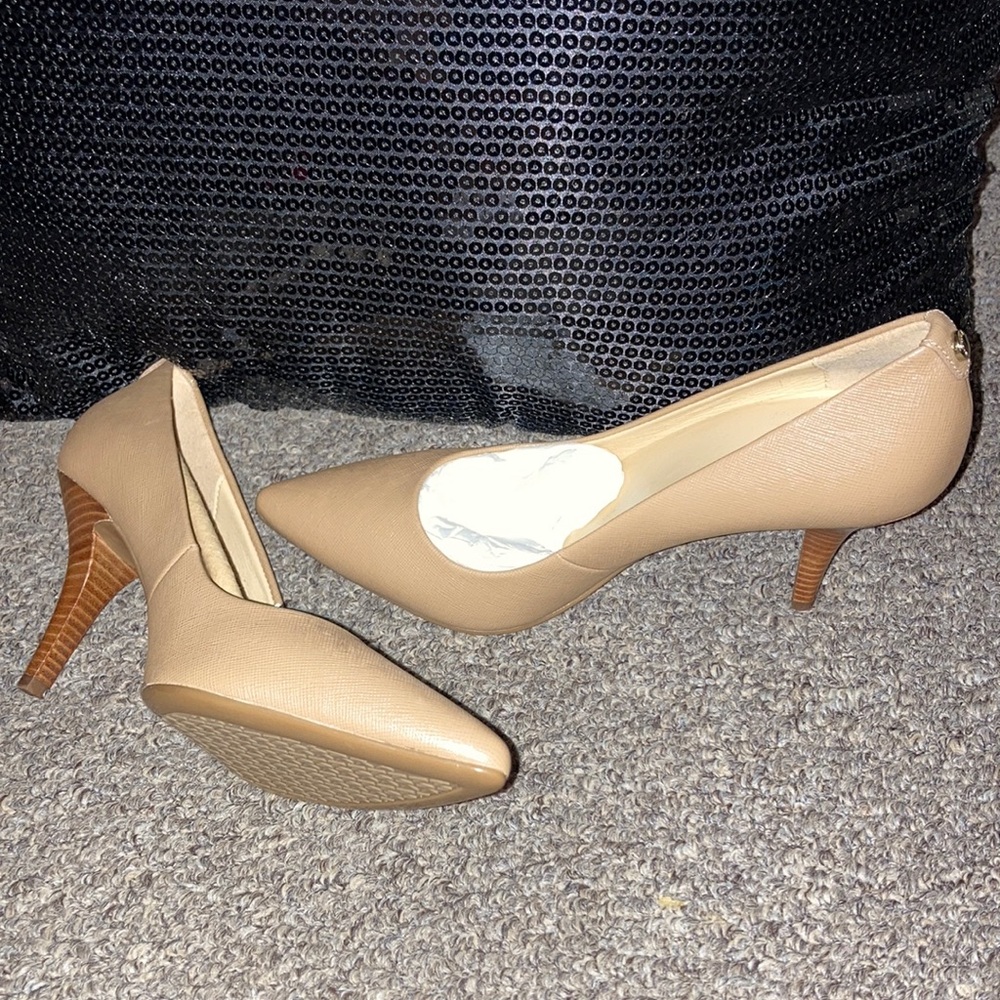 Michael Kors Tan Heels size 7